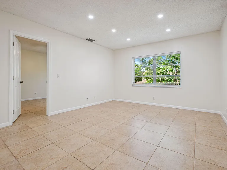 308 Southwind Ct #6 — Photo 9