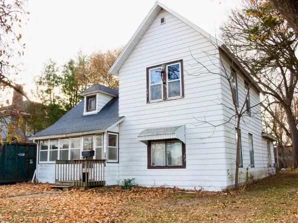 413 N Wisconsin Ave, Muscoda, WI 53573