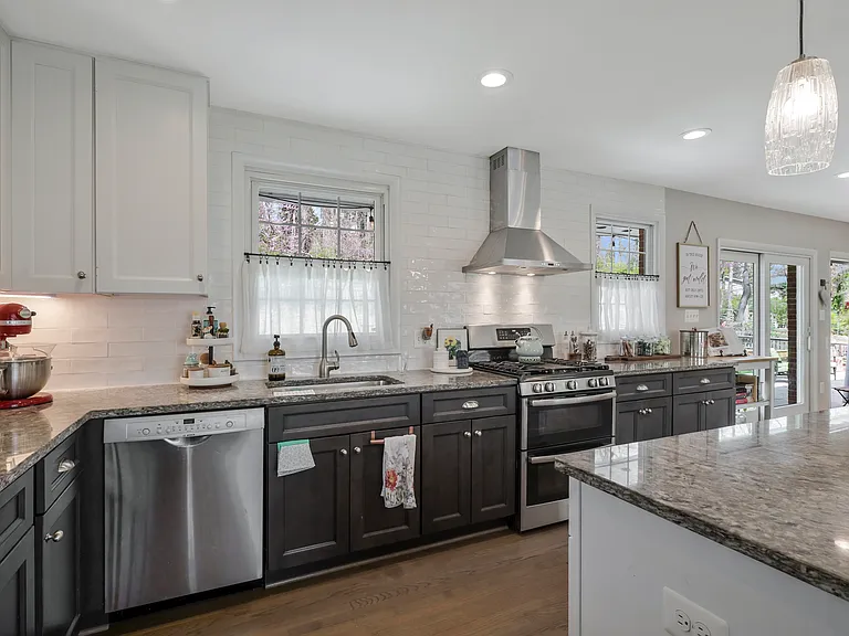 3113 Woodland Ln — Photo 10