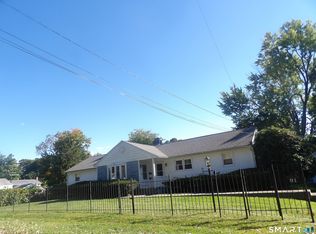 91 E Morningside St, Bloomfield, CT 06002