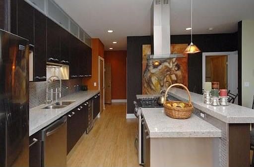 2nd image of 5766 N Lincoln Ave #404