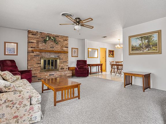 2nd image of 202 Forest Trail Dr