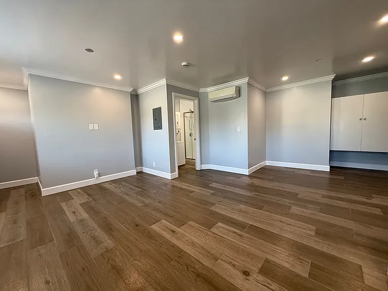 6112 Travers Way — Photo 6