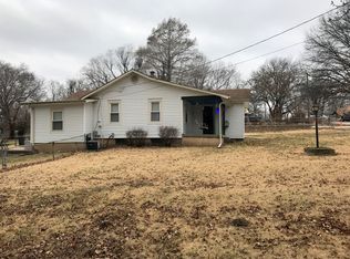 5549 Farrow Ave, Kansas City, KS 66104
