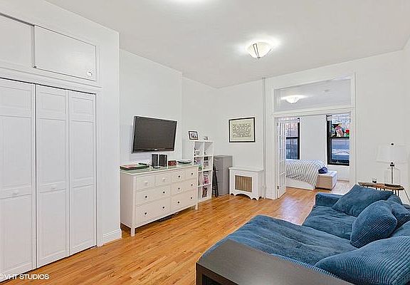 4th image of 182 2nd Ave #2A