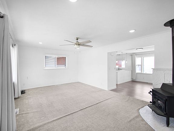 3rd image of 204 Dove Ave #1