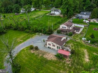 36 Greshville Rd, Boyertown, PA 19512