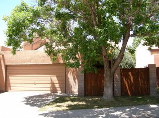 7205 Bobwhite Ln NE, Albuquerque, NM 87109