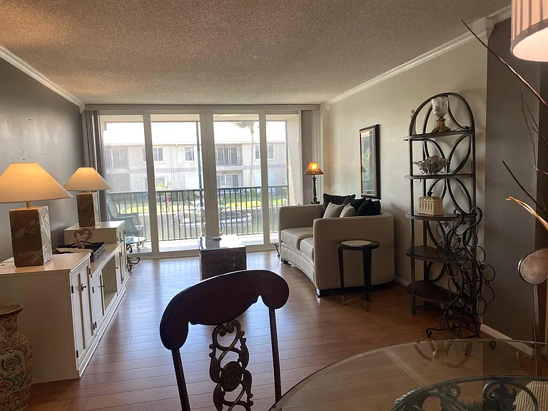 1 Royal Palm Way #201 — Photo 11