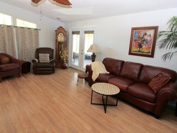 5th image of 1728 Lauren Ln