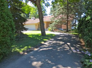 5215 Edsall Rd, Mound, MN 55364