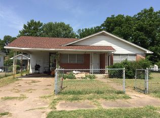825 S Stockton St, Ada, OK 74820
