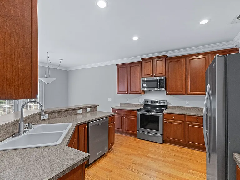 713 Magnolia Forest Ct — Photo 15