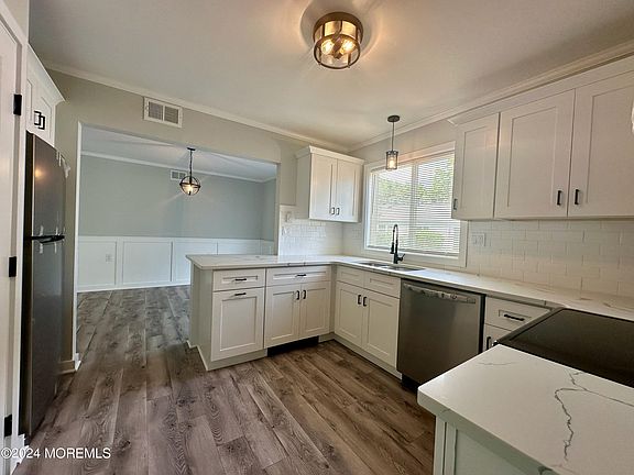 5th image of 666A Farrington Court