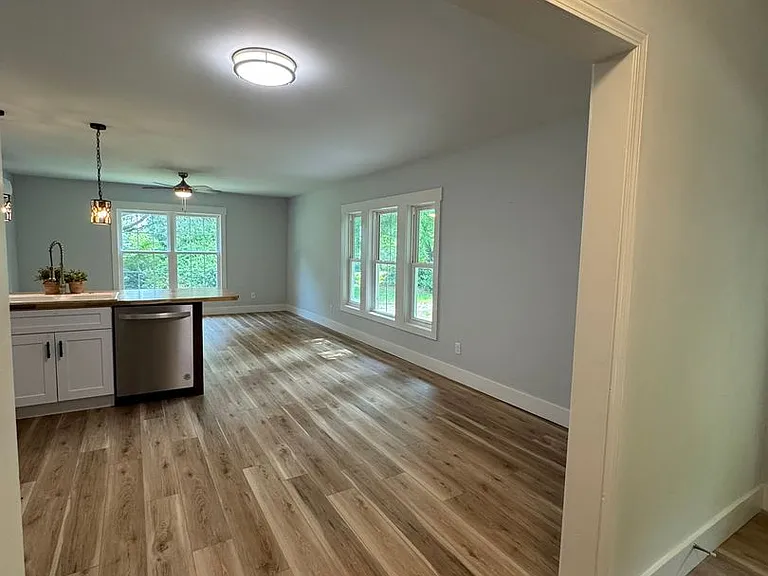 4240 Buck Dr — Photo 25