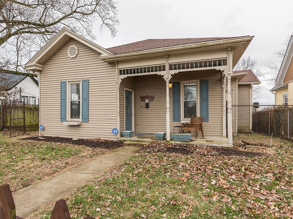 1st image of 216 Richmond Ave