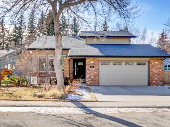 851 Edgemont Rd NW, Calgary, AB T3A 2J1