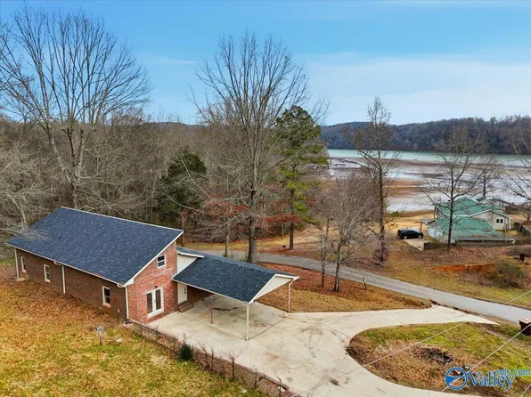 9771 Sgt Holden Ln, Athens, AL 35614