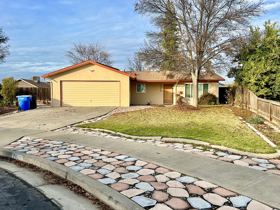 1st image of 2940 Julia Cir