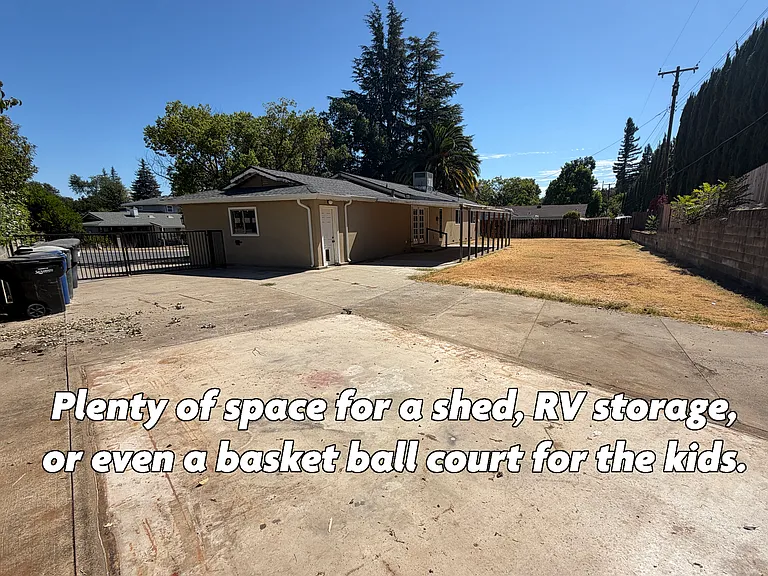 8762 Kurts Ct — Photo 14