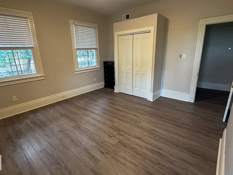 2 bed, 1.0 bath, $3,000 — Photo 4