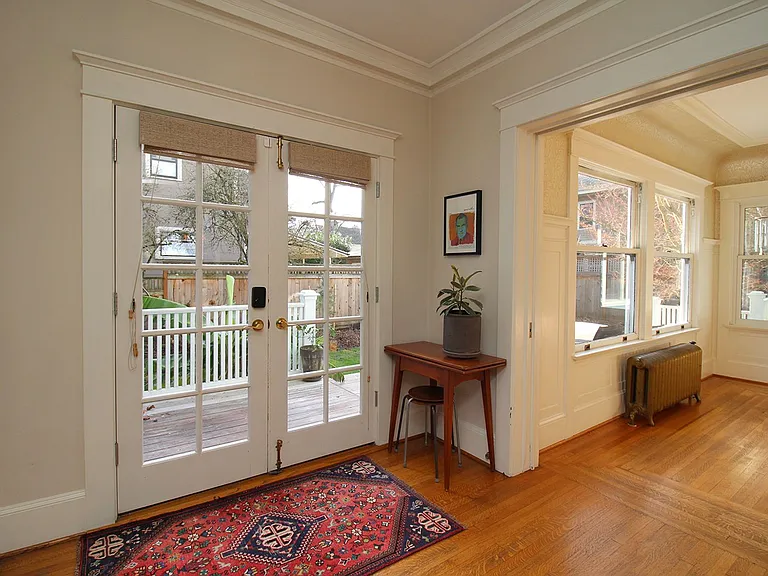 2343 NE 21st Ave — Photo 10