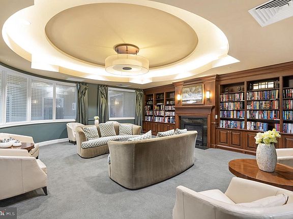 2nd image of 1915 Towne Centre Blvd Unit 513