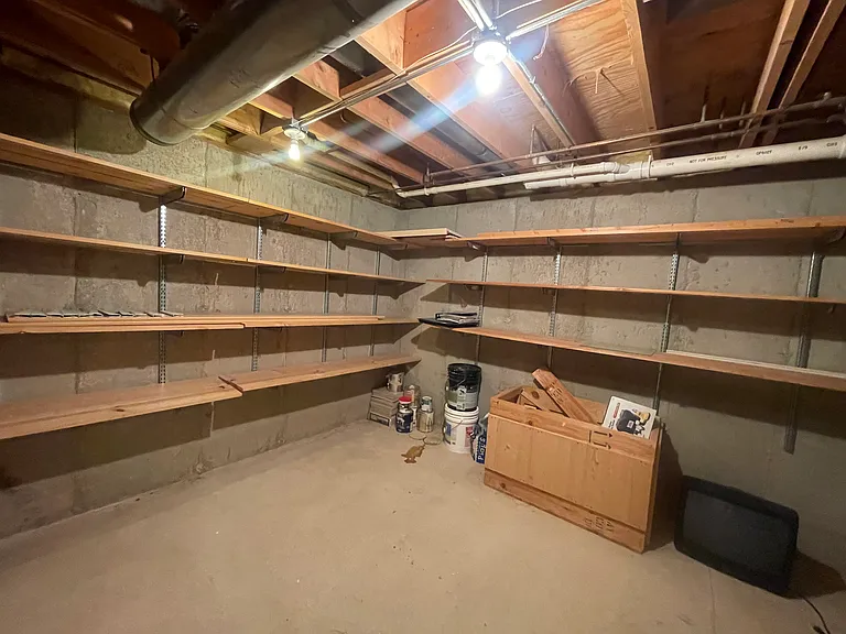 2393 Madiera Ct — Photo 24