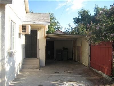 1st image of 1/2-441 Flora St