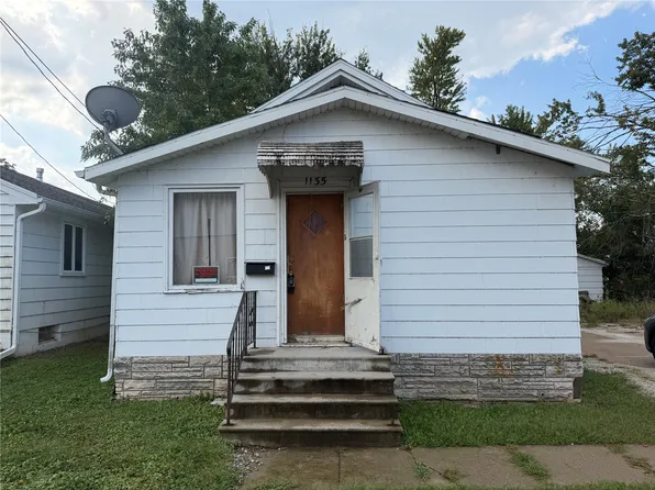 1135 Hubbard Ave NE, Cedar Rapids, IA 52402