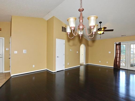 3rd image of 3161 N White River Parkway East Dr
