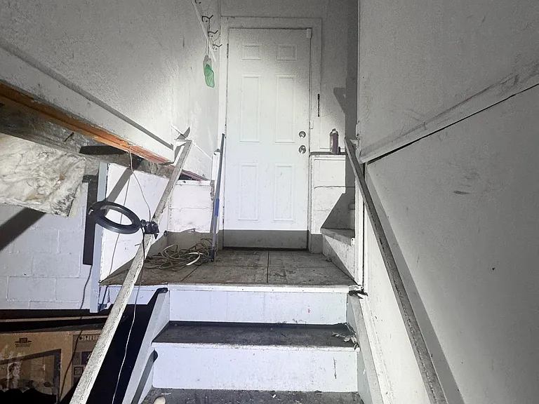 612 Neubert Ave — Photo 24