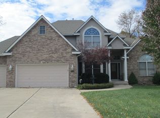 3114 S Fallbrook Ct, Blue Springs, MO 64015