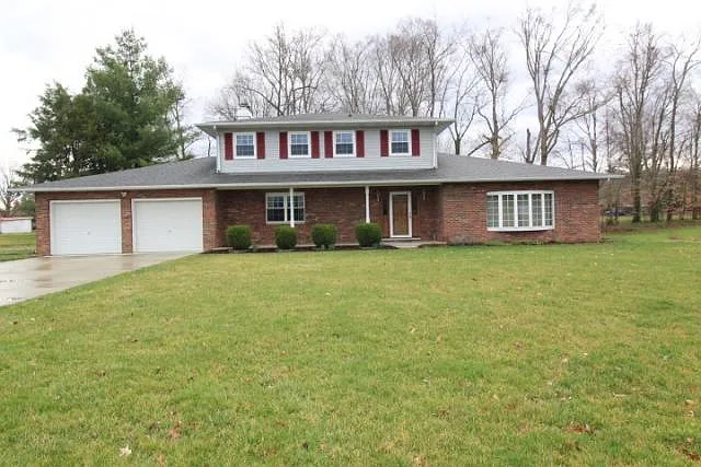 677 Township Road 1233 photo 1