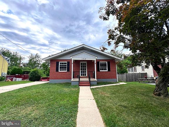 3rd image of 1717 Greenspring Dr