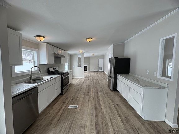 3rd image of 841 Lake Como Rd