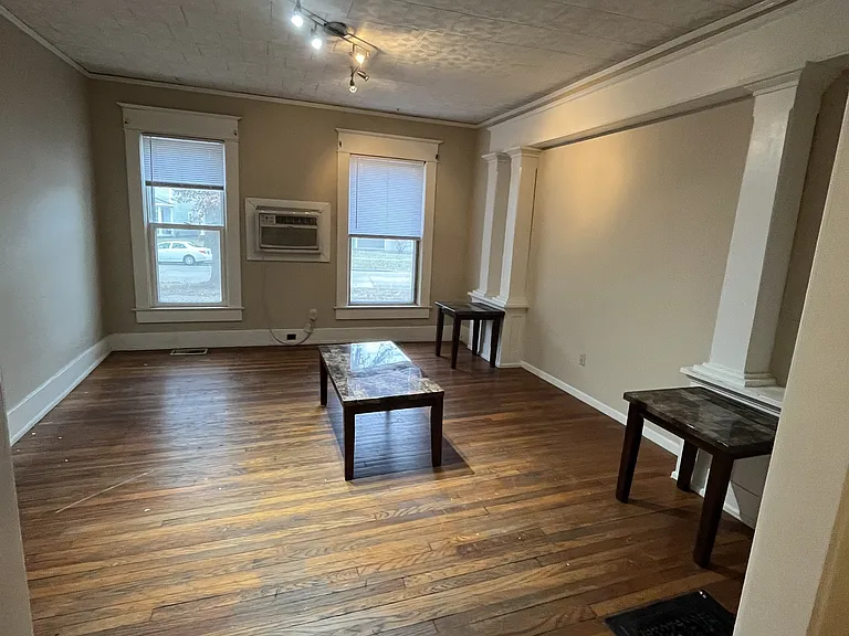 812 W Main St #1 — Photo 3