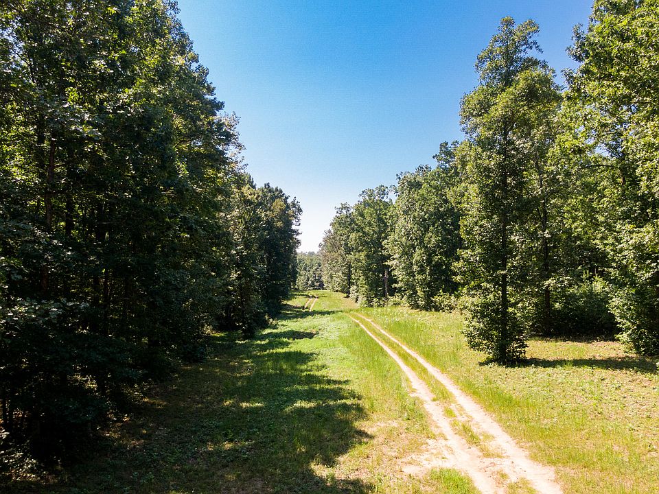 2nd image of Cumberland Cove Rd