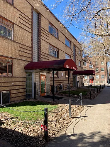 1375 N Pearl St #8 Photo 1