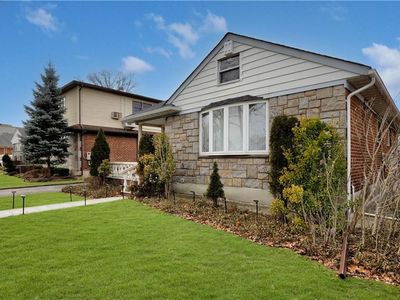 71-30 172nd St, Fresh Meadows, NY, 11365