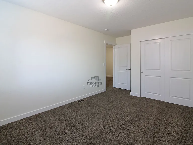 1105 S Cedar Pl — Photo 7