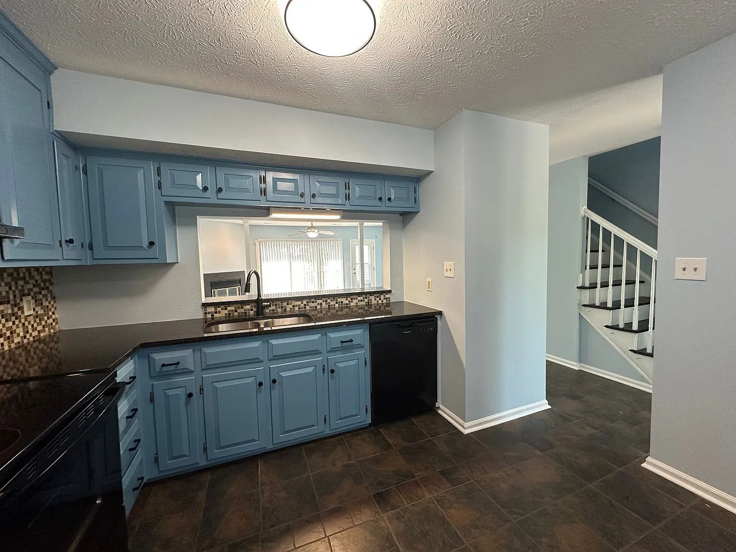 Waterfront Townhome with Water Views & Private Dock Access — Photo 4