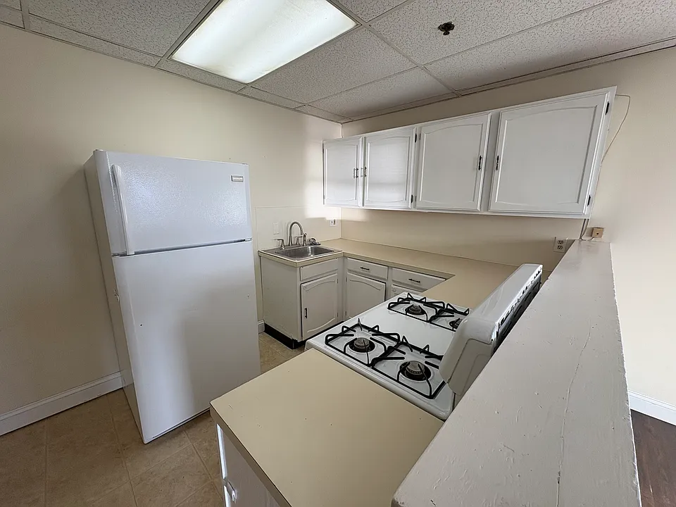 202 Rantoul St #12
