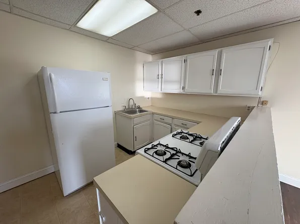 202 Rantoul St #12, Beverly, MA 01915
