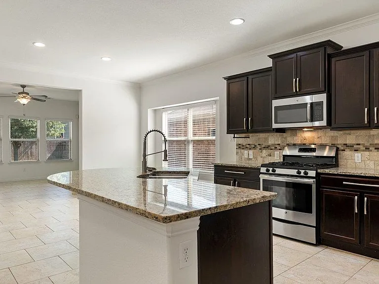370 Vermilion Marble Trl — Photo 15