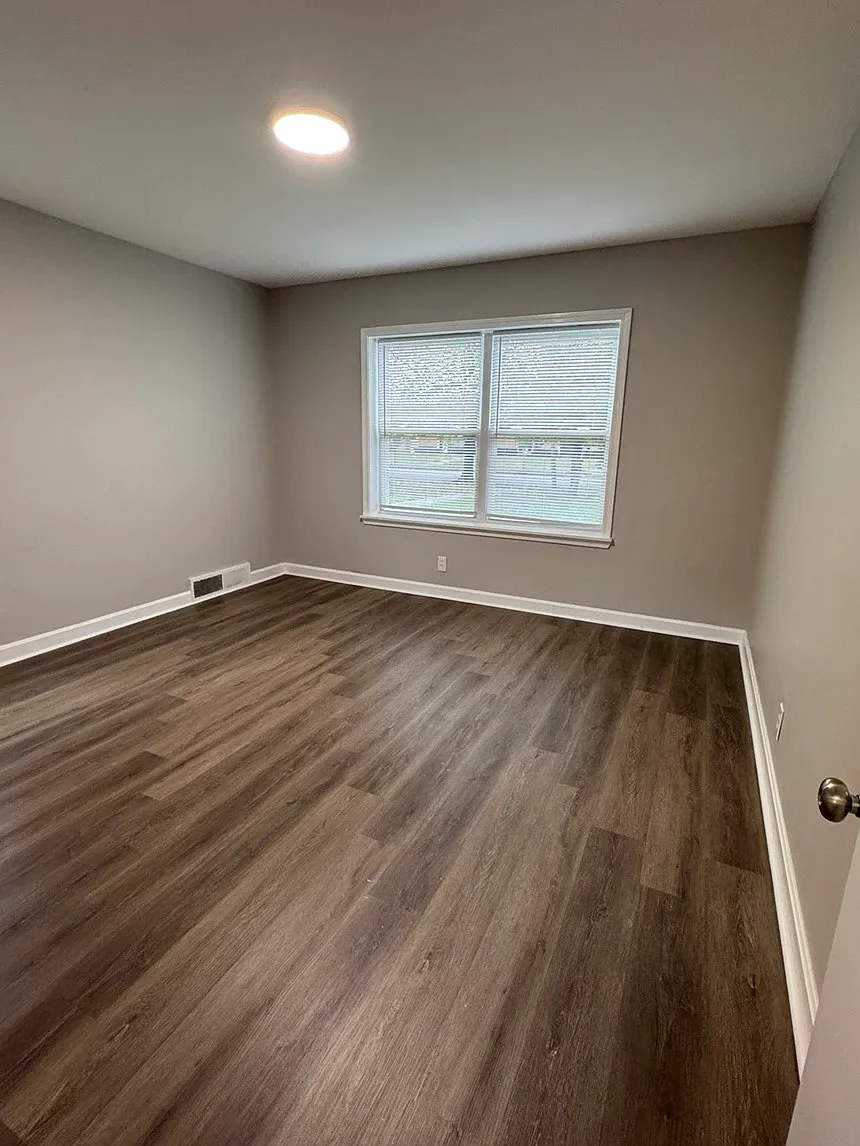 2 bed, 1100 sqft, $1,050 — Photo 1