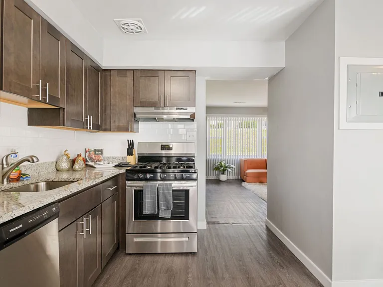 Fairway Ridge Apartments and Townhomes — Photo 25