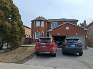 741 Shanahan Blvd, Newmarket, ON L3X1P8