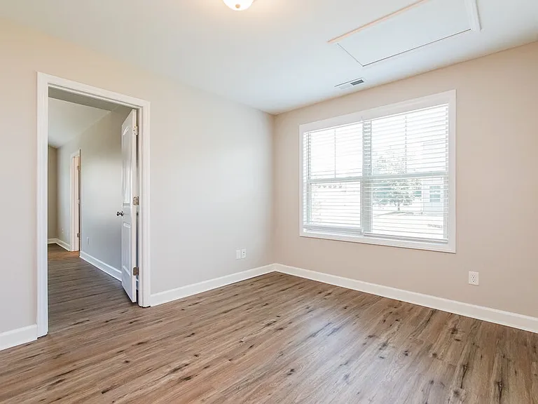 508 McCarthy Dr — Photo 13