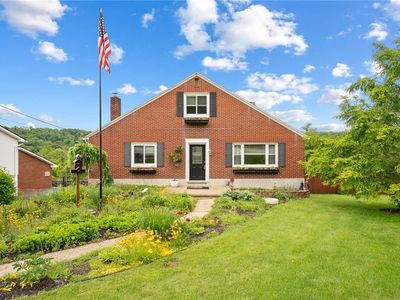 1904 E National Pike N, Scenery Hill, PA, 15360
